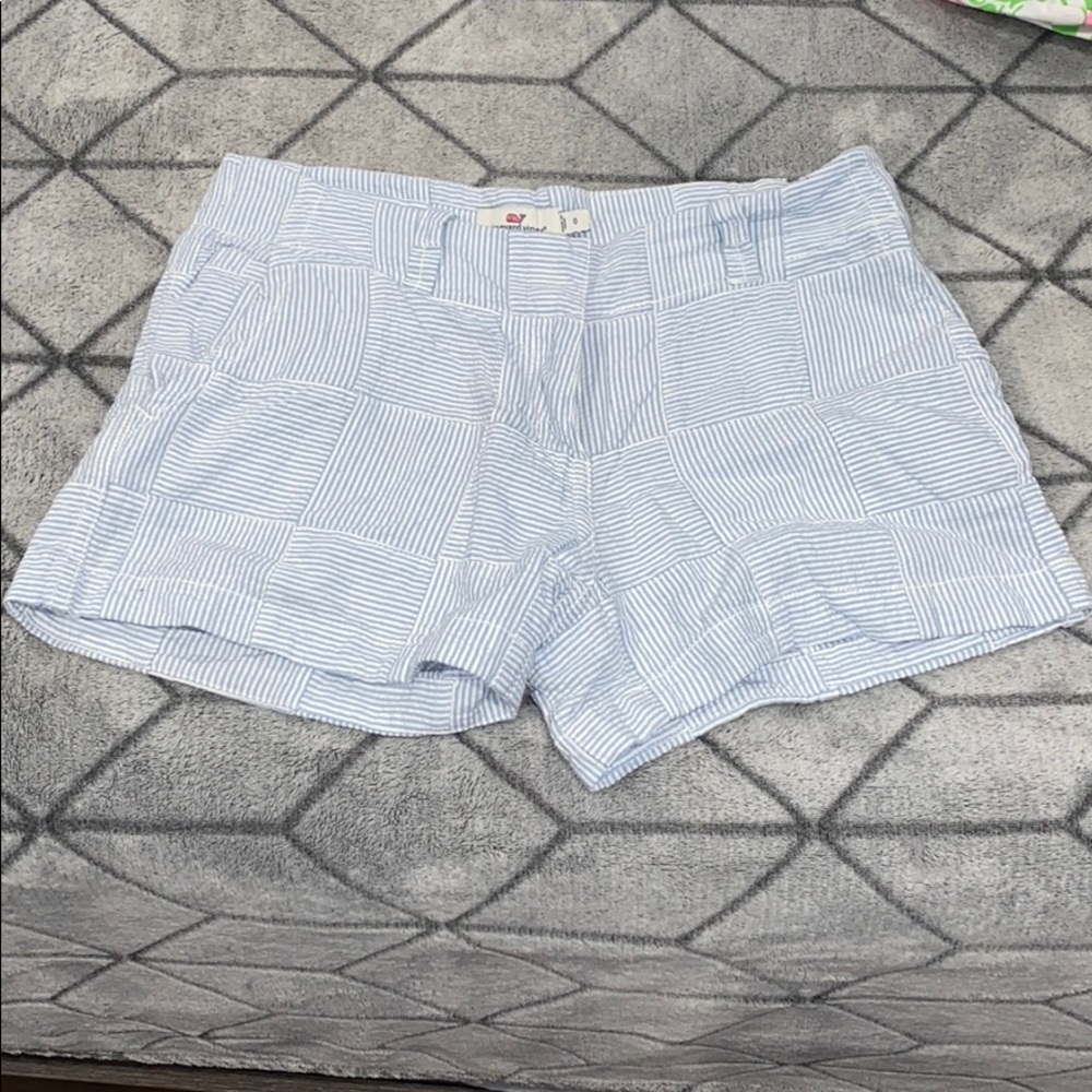 Vineyard Vines shorts!
